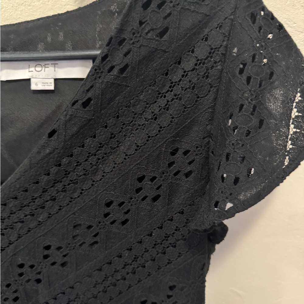 NWOT Loft SZ 6 Black Ruffle Sleeves Women’s Dress MIDI Lined Elastic Waist Vneck